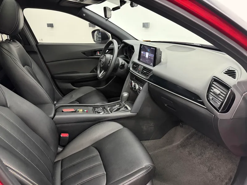 Mazda CX-4 2021 2.0L Two-wheel-drive Blue Sky Vital Edition interior photo 8 Mazda CX-4 2021 2.0L Two-wheel-drive Blue Sky Vital Edition interior photo 8