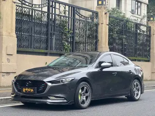 Mazda Mazda3 Axela 2022 2.0L Versión de calidad automática exterior foto 1 Mazda Mazda3 Axela 2022 2.0L Versión de calidad automática exterior foto 1