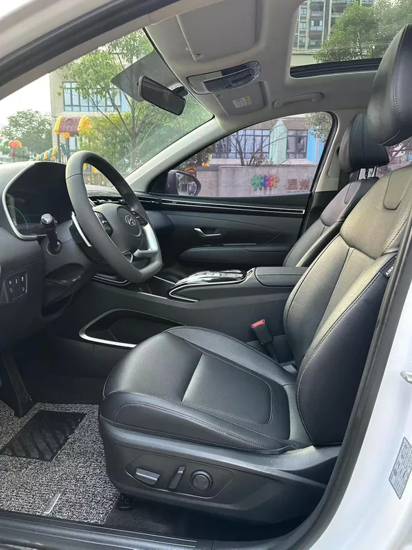 Hyundai Tucson 2021 Tucson L 1.5T GLX Two-wheel drive elite version interior photo 7 Hyundai Tucson 2021 Tucson L 1.5T GLX Two-wheel drive elite version interior photo 7