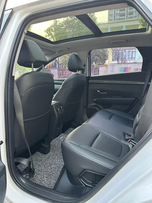 Hyundai Tucson 2021 Tucson L 1.5T GLX Two-wheel drive elite version interior photo 8 Hyundai Tucson 2021 Tucson L 1.5T GLX Two-wheel drive elite version interior photo 8