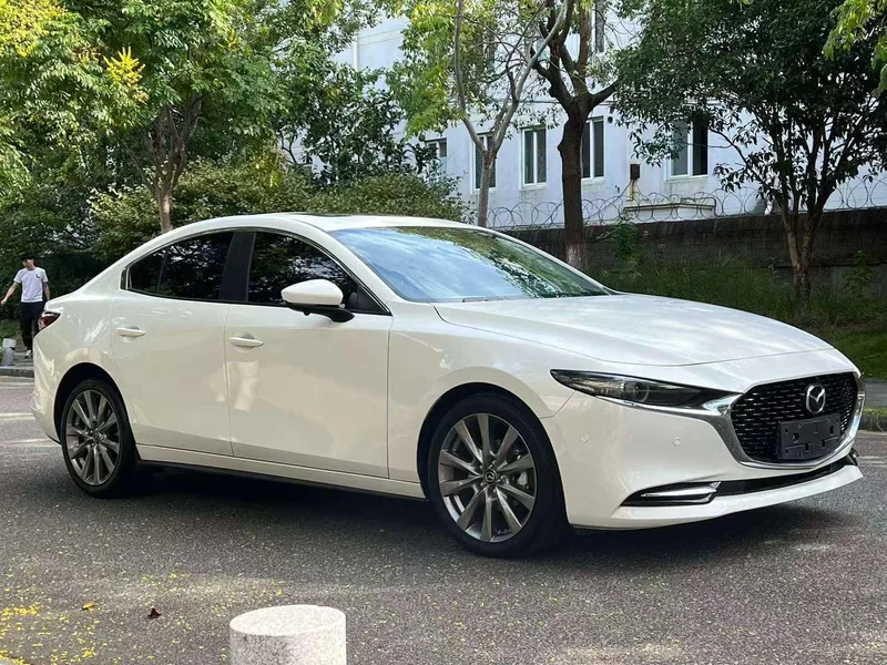 Mazda Mazda3 Axela 2023 2.0L Auto Quality Edition exterior photo 3 Mazda Mazda3 Axela 2023 2.0L Auto Quality Edition exterior photo 3