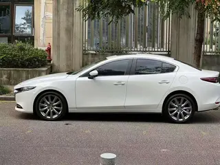 Mazda Mazda3 Axela 2023 2.0L Auto Quality Edition exterior photo 5 Mazda Mazda3 Axela 2023 2.0L Auto Quality Edition exterior photo 5