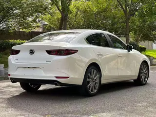 Mazda Mazda3 Axela 2023 2.0L Auto Quality Edition interior photo 10 Mazda Mazda3 Axela 2023 2.0L Auto Quality Edition interior photo 10