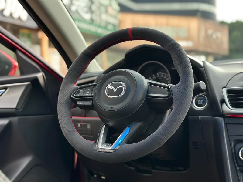 Mazda Mazda3 Axela 2017 Tres volúmenes 1.5L Automático de lujo País V interior foto 10 Mazda Mazda3 Axela 2017 Tres volúmenes 1.5L Automático de lujo País V interior foto 10
