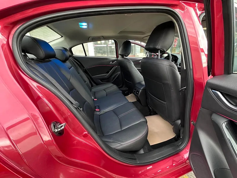 Mazda Mazda3 Axela 2017 Tres volúmenes 1.5L Automático de lujo País V interior foto 11 Mazda Mazda3 Axela 2017 Tres volúmenes 1.5L Automático de lujo País V interior foto 11