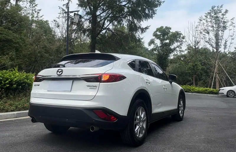 Mazda CX-4 2016 2.0L Automatic two-wheel drive blue sky vitality version exterior photo 6 Mazda CX-4 2016 2.0L Automatic two-wheel drive blue sky vitality version exterior photo 6