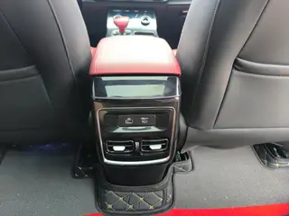 Jetour X70 PLUS 2023 1.6T DCT Strong person PLUS 5 seat interior photo 12 Jetour X70 PLUS 2023 1.6T DCT Strong person PLUS 5 seat interior photo 12