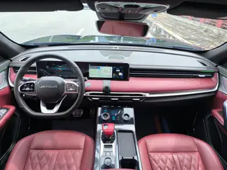 Jetour X70 PLUS 2023 1.6T DCT Strong person PLUS 5 seat interior photo 13 Jetour X70 PLUS 2023 1.6T DCT Strong person PLUS 5 seat interior photo 13