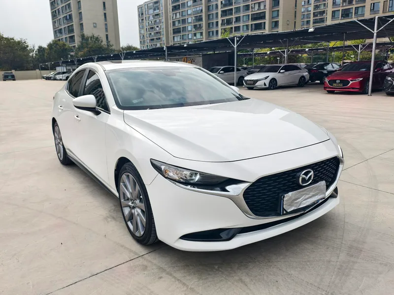 Mazda Mazda3 Axela 2020 2.0L 100 Special anniversary payment exterior photo 3 Mazda Mazda3 Axela 2020 2.0L 100 Special anniversary payment exterior photo 3