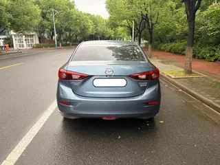 Mazda Mazda3 Axela 2019 Versión de control en la nube Tres volúmenes 1.5L Tipo de lujo automático País VI exterior foto 4 Mazda Mazda3 Axela 2019 Versión de control en la nube Tres volúmenes 1.5L Tipo de lujo automático País VI exterior foto 4