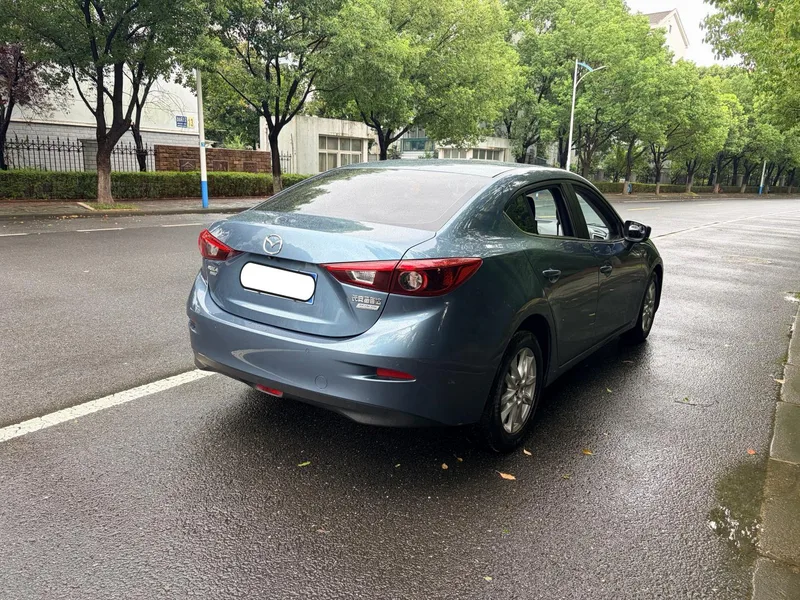 Mazda Mazda3 Axela 2019 Versión de control en la nube Tres volúmenes 1.5L Tipo de lujo automático País VI exterior foto 5 Mazda Mazda3 Axela 2019 Versión de control en la nube Tres volúmenes 1.5L Tipo de lujo automático País VI exterior foto 5