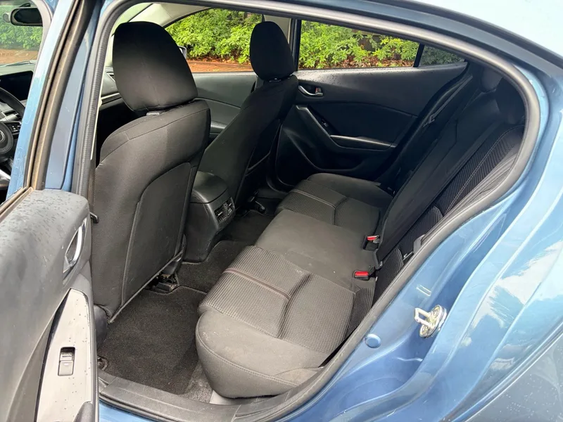 Mazda Mazda3 Axela 2019 Versión de control en la nube Tres volúmenes 1.5L Tipo de lujo automático País VI interior foto 7 Mazda Mazda3 Axela 2019 Versión de control en la nube Tres volúmenes 1.5L Tipo de lujo automático País VI interior foto 7