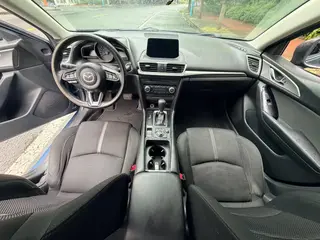 Mazda Mazda3 Axela 2019 Versión de control en la nube Tres volúmenes 1.5L Tipo de lujo automático País VI interior foto 8 Mazda Mazda3 Axela 2019 Versión de control en la nube Tres volúmenes 1.5L Tipo de lujo automático País VI interior foto 8