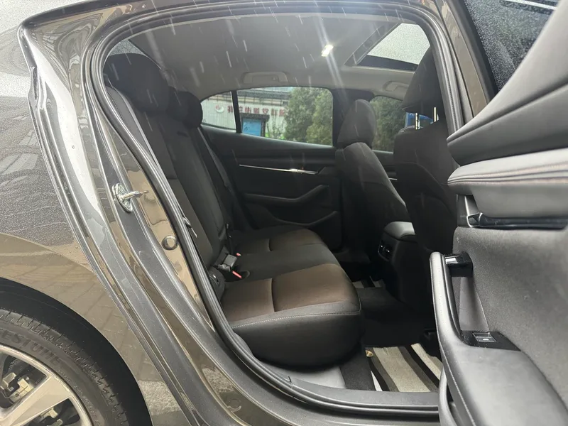 Mazda Mazda3 Axela 2023 2.0L Automatic quality dazzle version exterior photo 8 Mazda Mazda3 Axela 2023 2.0L Automatic quality dazzle version exterior photo 8
