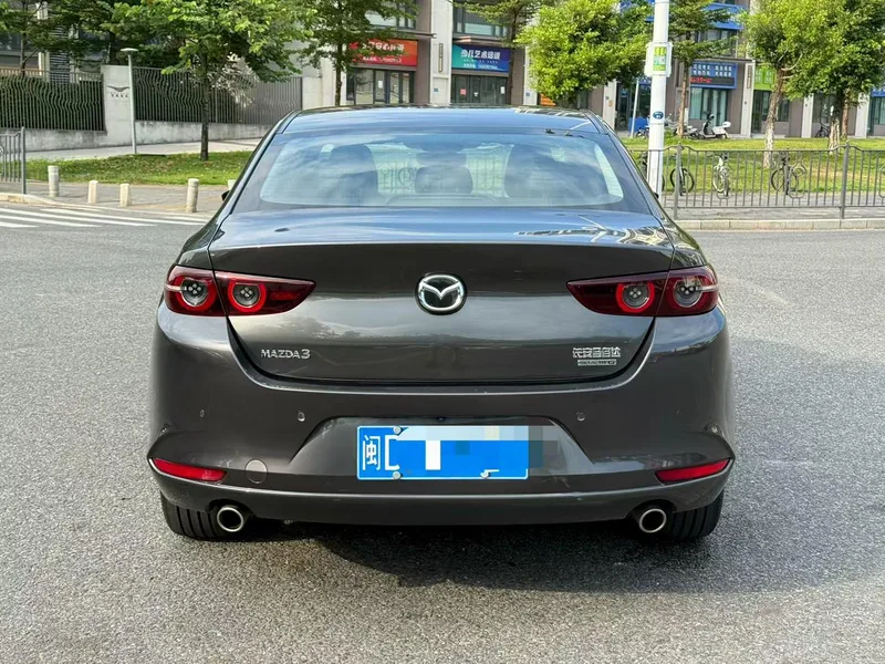 Mazda Mazda3 Axela 2023 2.0L Versión elegante de calidad automática exterior foto 5 Mazda Mazda3 Axela 2023 2.0L Versión elegante de calidad automática exterior foto 5