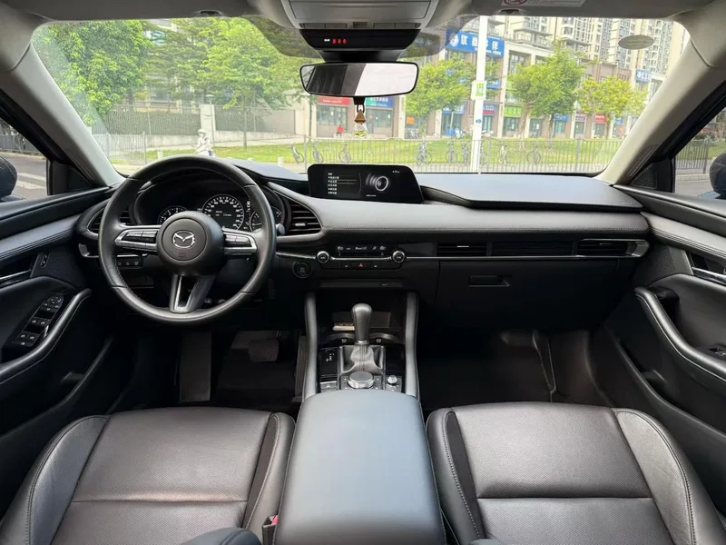Mazda Mazda3 Axela 2023 2.0L Versión elegante de calidad automática interior foto 8 Mazda Mazda3 Axela 2023 2.0L Versión elegante de calidad automática interior foto 8