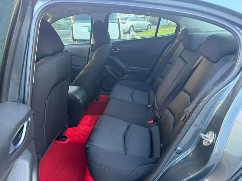 Mazda Mazda3 Axela 2014 Three-box 1.5L Automatic Comfort Type exterior photo 8 Mazda Mazda3 Axela 2014 Three-box 1.5L Automatic Comfort Type exterior photo 8