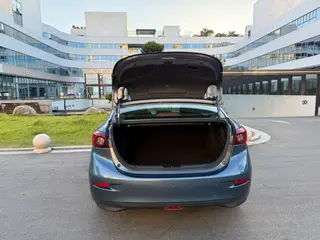 Mazda Mazda3 Axela 2014 Three-box 1.5L Automatic Comfort Type interior photo 12 Mazda Mazda3 Axela 2014 Three-box 1.5L Automatic Comfort Type interior photo 12