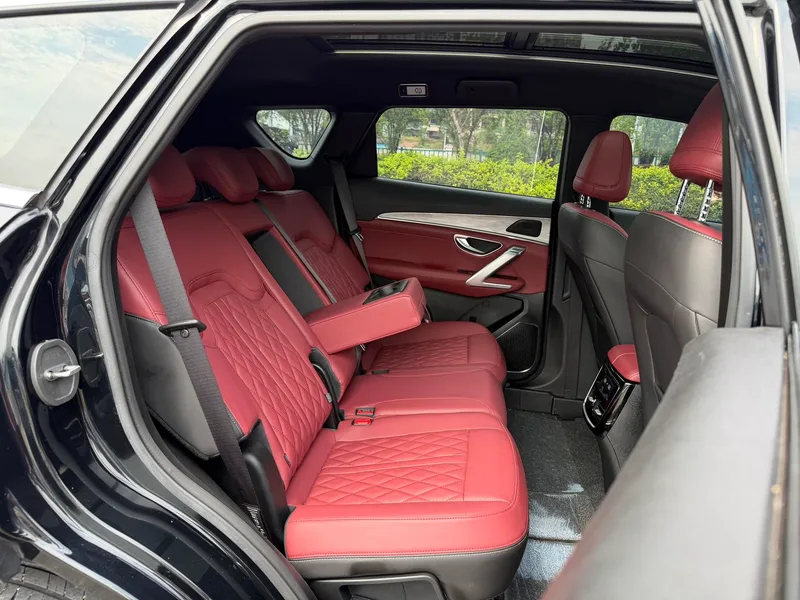 Jetour X70 PLUS 2023 1.5T DCT Valiente PLUS 5 Asiento interior foto 11 Jetour X70 PLUS 2023 1.5T DCT Valiente PLUS 5 Asiento interior foto 11