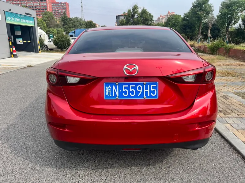 Mazda Mazda3 Axela 2017 Three-box 1.5L Automatic Luxury Model Country VI exterior photo 5 Mazda Mazda3 Axela 2017 Three-box 1.5L Automatic Luxury Model Country VI exterior photo 5