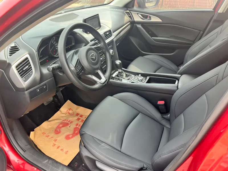 Mazda Mazda3 Axela 2017 Three-box 1.5L Automatic Luxury Model Country VI interior photo 9 Mazda Mazda3 Axela 2017 Three-box 1.5L Automatic Luxury Model Country VI interior photo 9