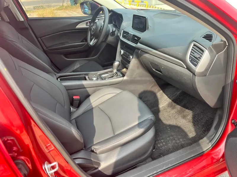 Mazda Mazda3 Axela 2017 Three-box 1.5L Automatic Luxury Model Country VI interior photo 14 Mazda Mazda3 Axela 2017 Three-box 1.5L Automatic Luxury Model Country VI interior photo 14