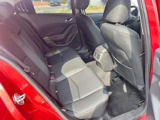 Mazda Mazda3 Axela 2017 Three-box 1.5L Automatic Luxury Model Country VI interior photo 15 Mazda Mazda3 Axela 2017 Three-box 1.5L Automatic Luxury Model Country VI interior photo 15