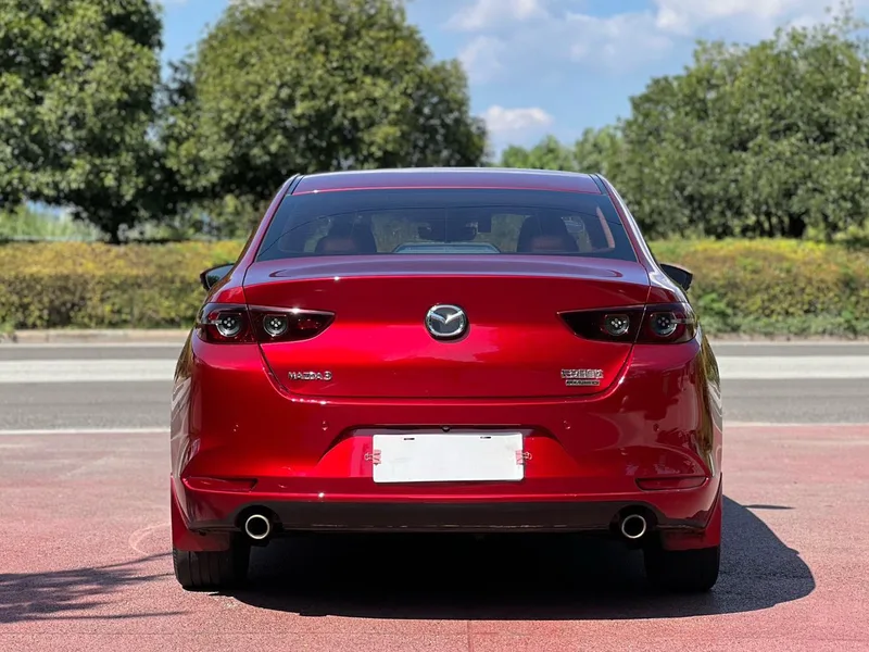 Mazda Mazda3 Axela 2020 2.0L Automatic quality elegant version exterior photo 4 Mazda Mazda3 Axela 2020 2.0L Automatic quality elegant version exterior photo 4