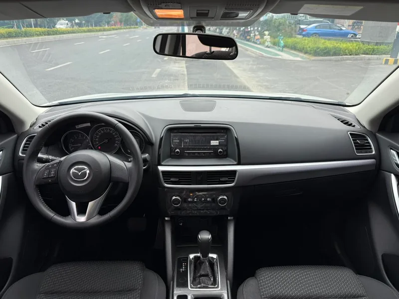 Mazda CX-5 2015 2.0L Automatic two-wheel drive urban type interior photo 10 Mazda CX-5 2015 2.0L Automatic two-wheel drive urban type interior photo 10