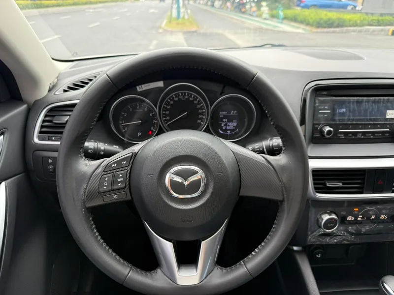 Mazda CX-5 2015 2.0L Automatic two-wheel drive urban type interior photo 14 Mazda CX-5 2015 2.0L Automatic two-wheel drive urban type interior photo 14