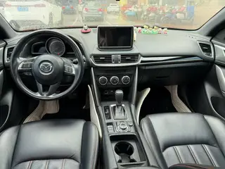 Mazda CX-4 2016 2.0L Automatic two-wheel drive blue sky vitality version interior photo 9 Mazda CX-4 2016 2.0L Automatic two-wheel drive blue sky vitality version interior photo 9