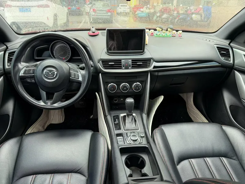 Mazda CX-4 2016 2.0L Automatic two-wheel drive blue sky vitality version interior photo 9 Mazda CX-4 2016 2.0L Automatic two-wheel drive blue sky vitality version interior photo 9