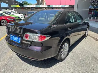 Mazda 6 2014 2.0L Автоматический типичный интерьер фото 8 Mazda 6 2014 2.0L Автоматический типичный интерьер фото 8