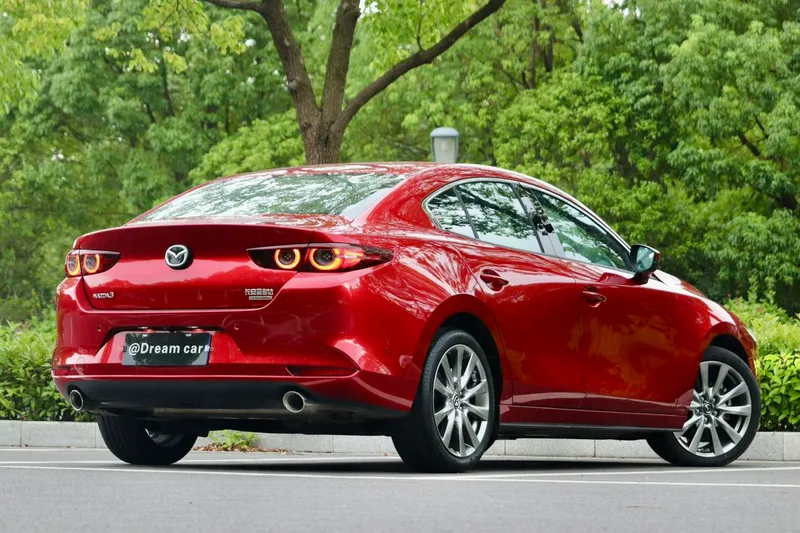 Mazda Mazda3 Axela 2020 2.0L X Tipo de honor de combustión por compresión exterior foto 4 Mazda Mazda3 Axela 2020 2.0L X Tipo de honor de combustión por compresión exterior foto 4