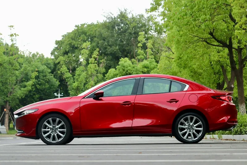 Mazda Mazda3 Axela 2020 2.0L X Tipo de honor de combustión por compresión exterior foto 6 Mazda Mazda3 Axela 2020 2.0L X Tipo de honor de combustión por compresión exterior foto 6