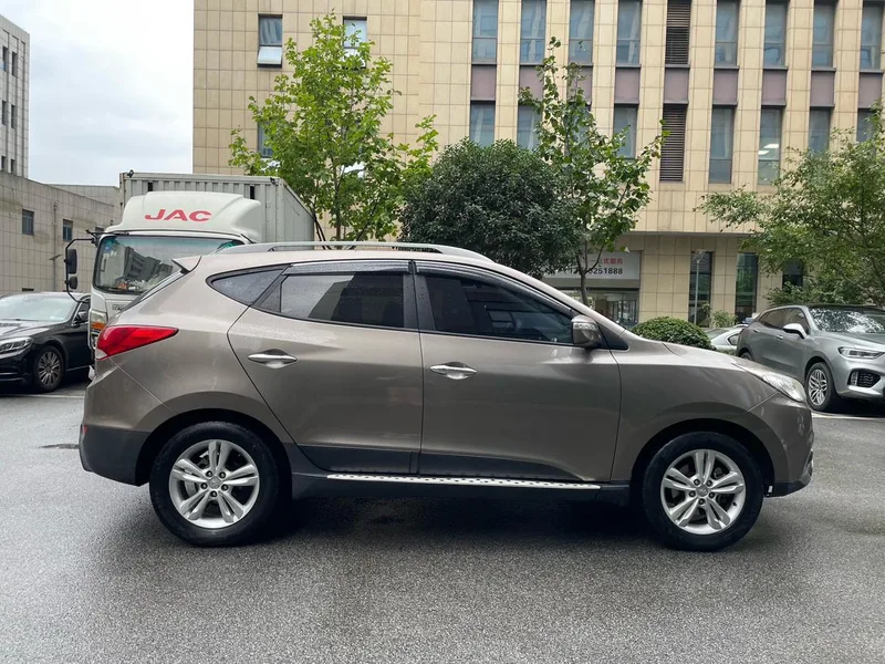 Hyundai ix35 2012 2.0L Automatic two-wheel drive elite version GLS exterior photo 7