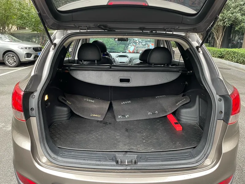 Hyundai ix35 2012 2.0L Automatic two-wheel drive elite version GLS interior photo 11
