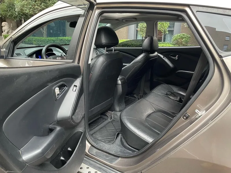 Hyundai ix35 2012 2.0L Automatic two-wheel drive elite version GLS interior photo 14