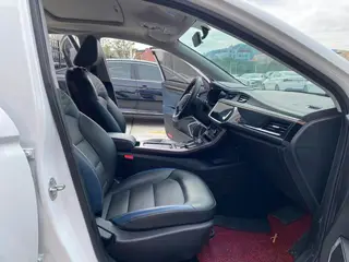 Geely Emgrand GL 2021 UP 1.4T CVT Collar type interior photo 10 Geely Emgrand GL 2021 UP 1.4T CVT Collar type interior photo 10