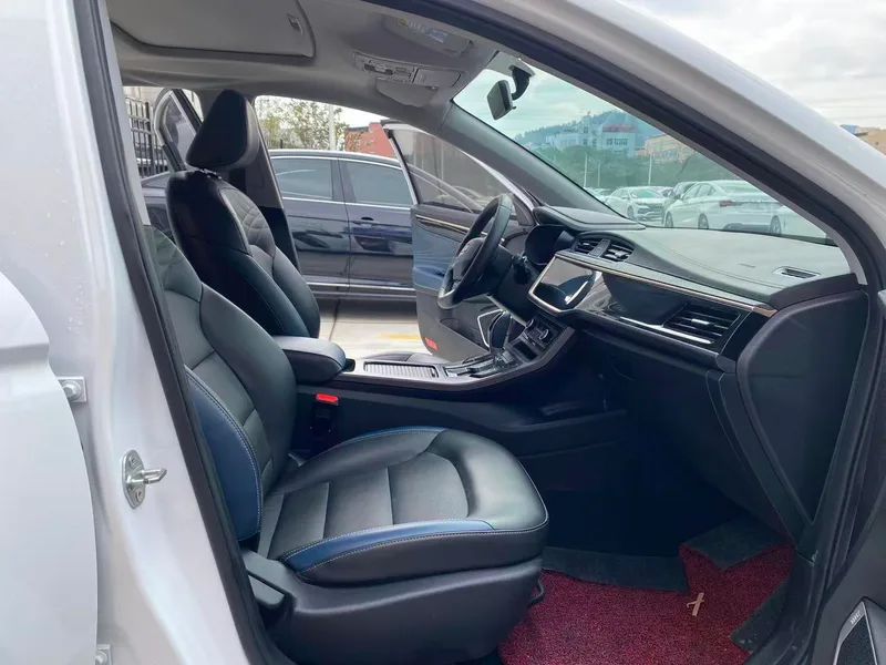 Geely Emgrand GL 2021 UP 1.4T CVT Collar type interior photo 10 Geely Emgrand GL 2021 UP 1.4T CVT Collar type interior photo 10