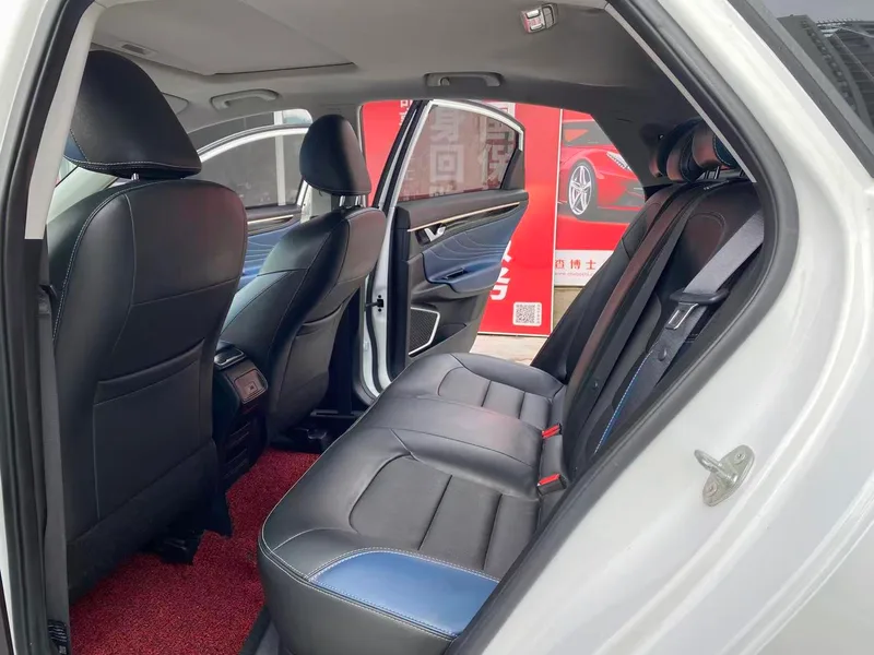 Geely Emgrand GL 2021 UP 1.4T CVT Collar type interior photo 11 Geely Emgrand GL 2021 UP 1.4T CVT Collar type interior photo 11