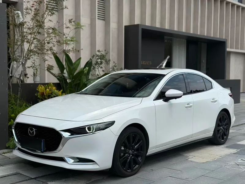 Mazda Mazda3 Axela 2023 2.0L Versión de calidad automática exterior foto 1 Mazda Mazda3 Axela 2023 2.0L Versión de calidad automática exterior foto 1