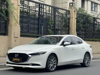 Mazda Mazda3 Axela 2022 2.0L Version élégante automatique extérieur photo 1