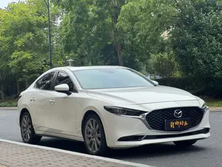 Mazda Mazda3 Axela 2022 2.0L Version élégante automatique extérieur photo 3