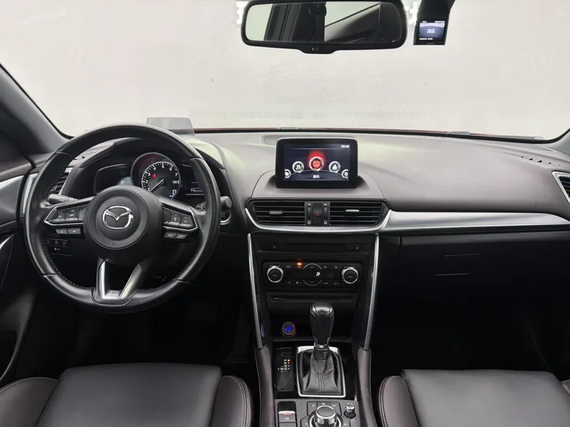 Mazda CX-4 2018 2.5L Automatic four-wheel drive blue sky fearless version Country VI interior photo 11 Mazda CX-4 2018 2.5L Automatic four-wheel drive blue sky fearless version Country VI interior photo 11