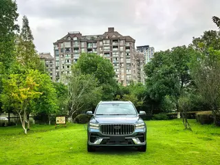 Geely Monjaro 2026 2.0TD High-power automatic four-wheel drive oriental obsidian full moon version exterior photo 2 Geely Monjaro 2026 2.0TD High-power automatic four-wheel drive oriental obsidian full moon version exterior photo 2