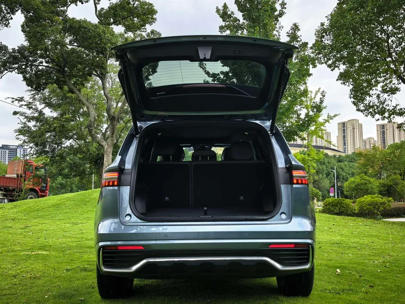 Geely Monjaro 2026 2.0TD High-power automatic four-wheel drive oriental obsidian full moon version exterior photo 8 Geely Monjaro 2026 2.0TD High-power automatic four-wheel drive oriental obsidian full moon version exterior photo 8