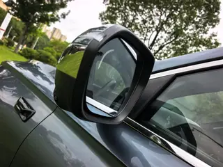 Geely Monjaro 2026 2.0TD High-power automatic four-wheel drive oriental obsidian full moon version interior photo 10 Geely Monjaro 2026 2.0TD High-power automatic four-wheel drive oriental obsidian full moon version interior photo 10