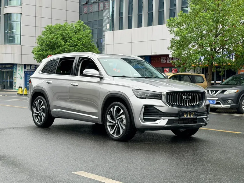 Geely Monjaro 2023 2.0TD Modelo insignia de tracción automática en dos ruedas de alta potencia exterior foto 3 Geely Monjaro 2023 2.0TD Modelo insignia de tracción automática en dos ruedas de alta potencia exterior foto 3