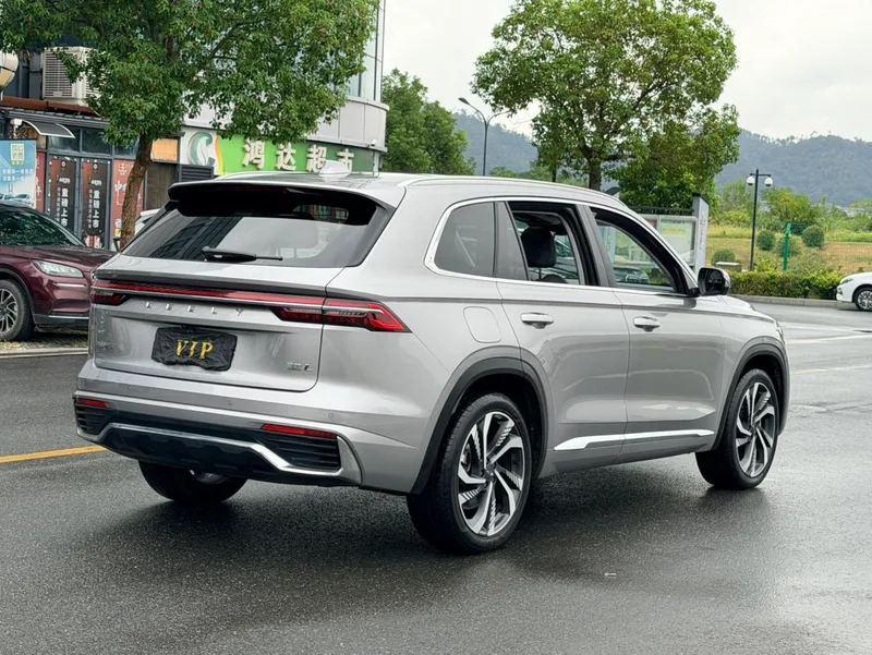 Geely Monjaro 2023 2.0TD Modelo insignia de tracción automática en dos ruedas de alta potencia exterior foto 4 Geely Monjaro 2023 2.0TD Modelo insignia de tracción automática en dos ruedas de alta potencia exterior foto 4